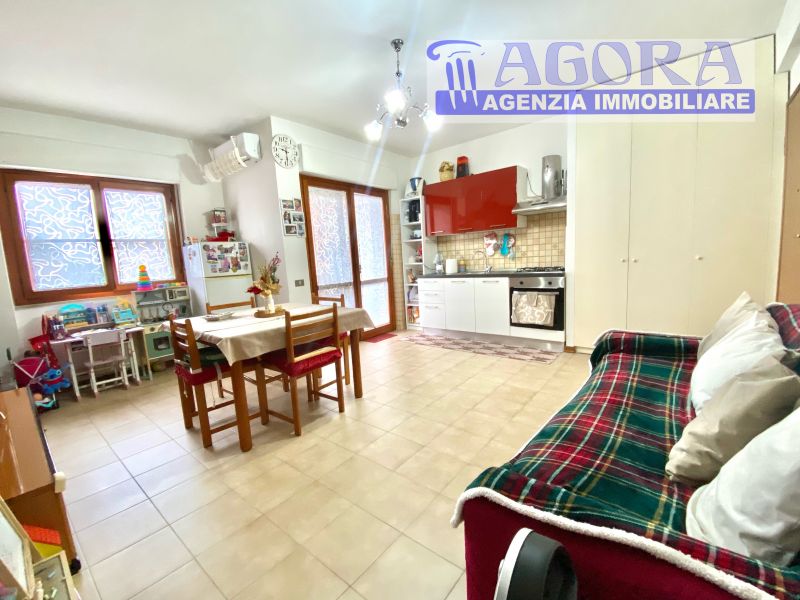 APPARTAMENTO VIA PERSICARA LATINA - CON BOX AUTO
